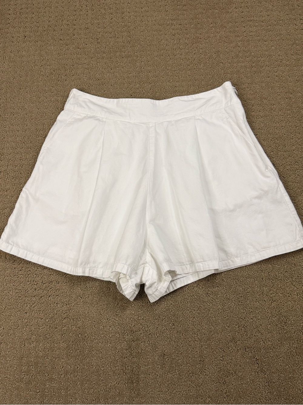 WeWoreWhat White High-Rise Pleated Shorts - Picture 3 of 12